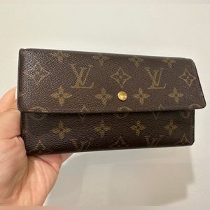 Louis Vuitton international long clutch leather wallet monogram print